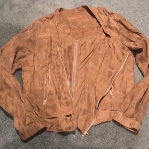 LIGHTWEIGHT JACKET
